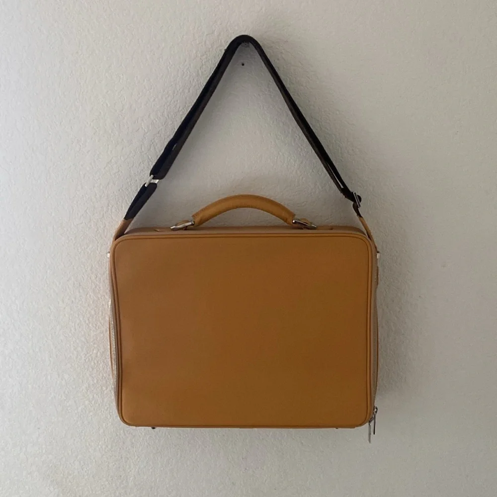 Giorgio Fedon Stylish Leather Briefcase. Made in Italy
